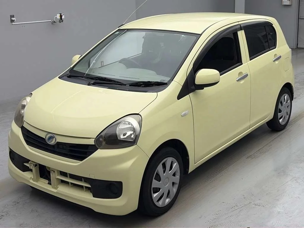 Daihatsu Mira e:S  с аукциона в Японии