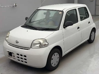 Daihatsu Esse