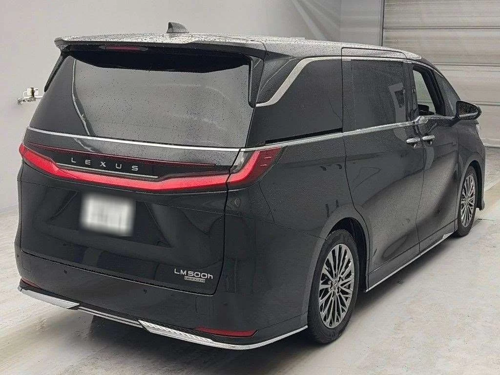 Lexus LM500h  с аукциона в Японии