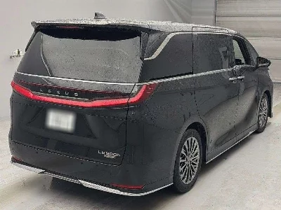 Lexus LM500h