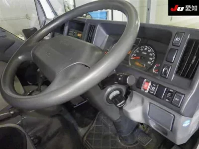 Mazda Titan
