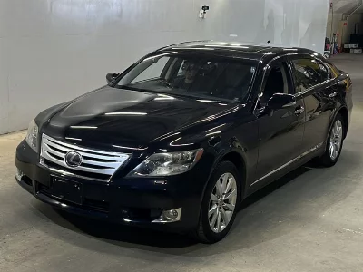 Lexus LS600hL