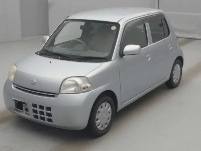 Daihatsu Esse