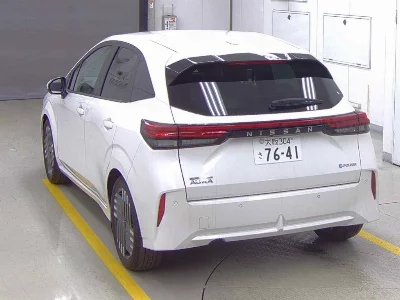 Nissan Aura
