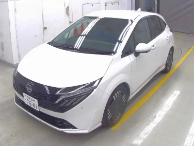 Nissan Aura