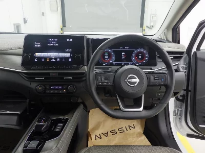 Nissan Aura