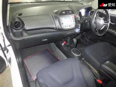 Honda FIT HYBRID