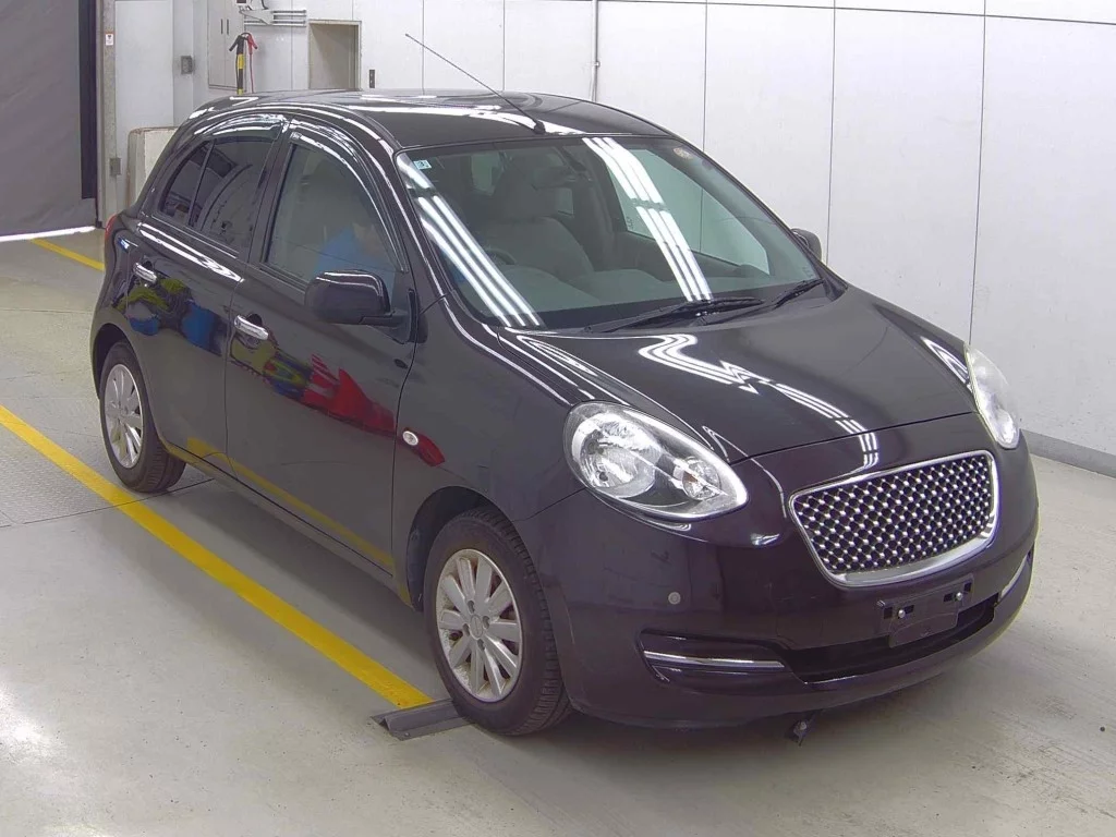 Nissan March  с аукциона в Японии