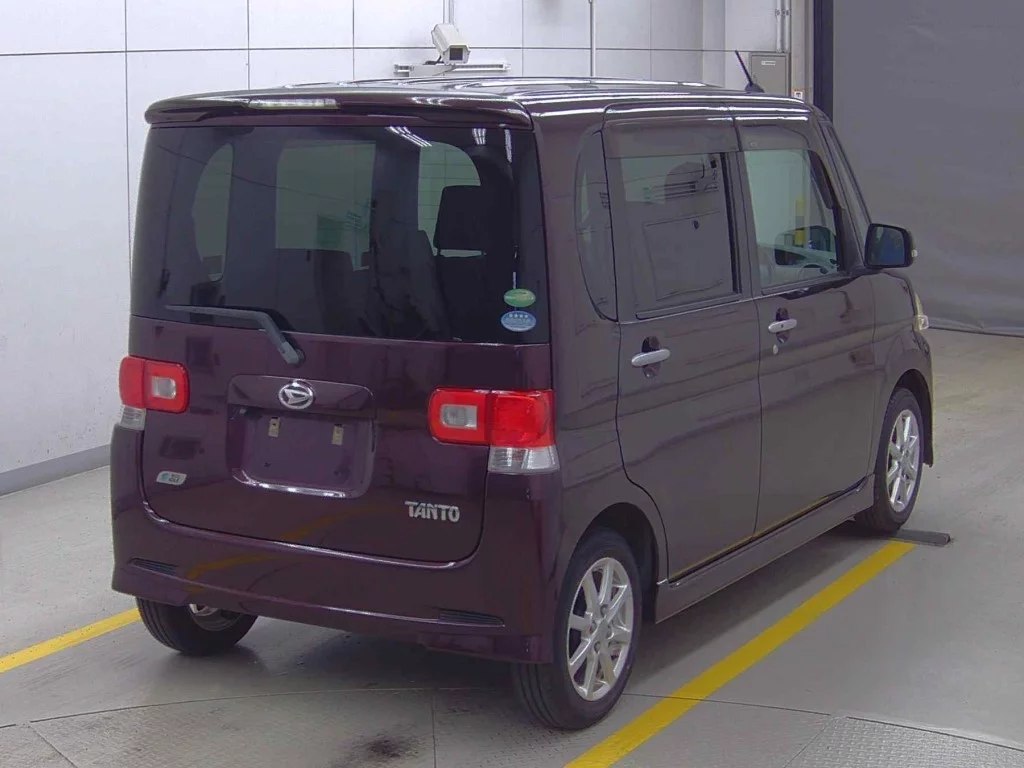 Daihatsu Tanto  с аукциона в Японии