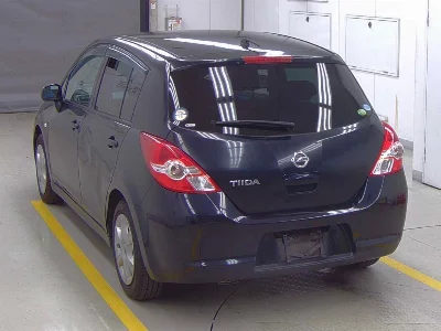 Nissan Tiida