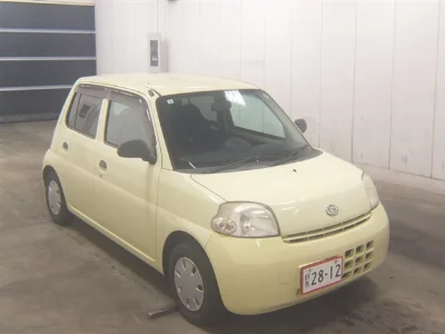 Daihatsu Esse