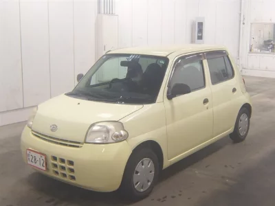Daihatsu Esse