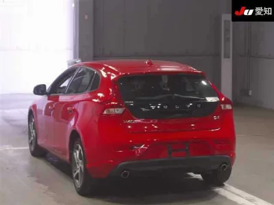 Volvo V40