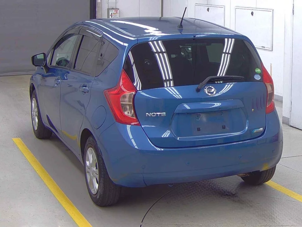 Nissan Note  с аукциона в Японии