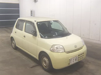 Daihatsu Esse