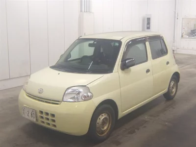 Daihatsu Esse