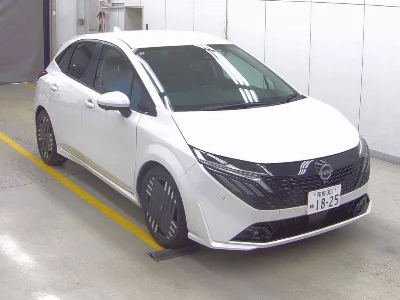 Nissan Aura