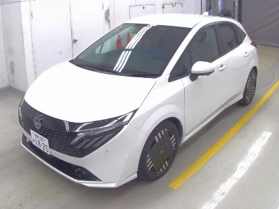 Nissan Aura