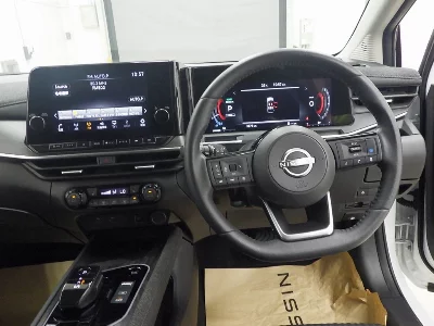 Nissan Aura
