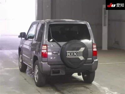 Nissan Kix