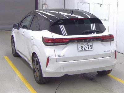 Nissan Aura