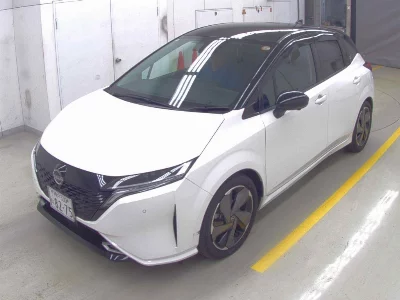 Nissan Aura