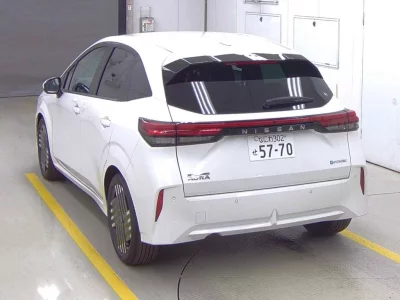 Nissan Aura