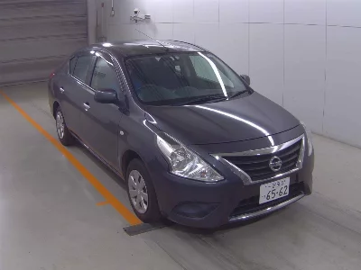 Nissan Tiida Latio