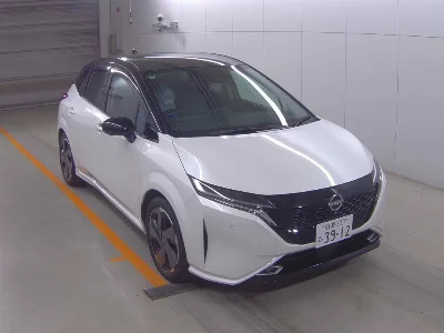 Nissan Aura