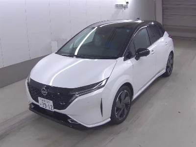 Nissan Aura