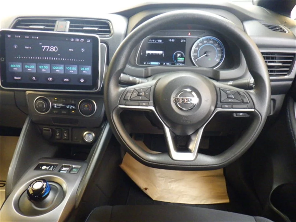 Nissan Leaf  с аукциона в Японии