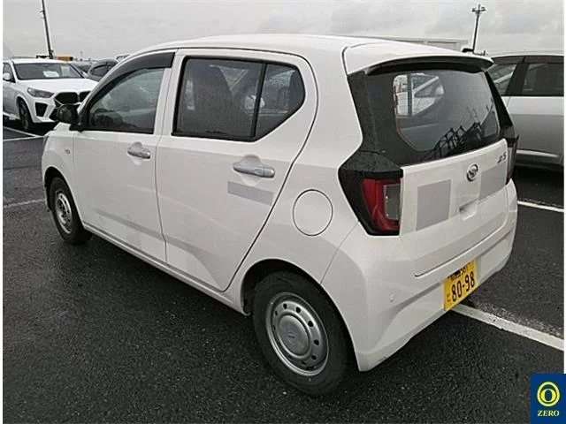 Daihatsu Mira e:S  с аукциона в Японии