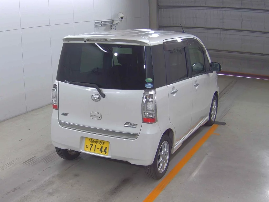 Daihatsu Tanto Exe  с аукциона в Японии
