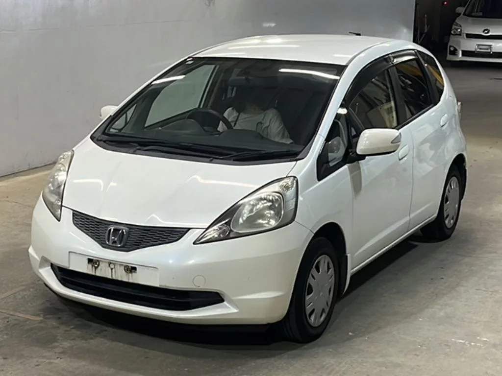 Honda Fit  с аукциона в Японии