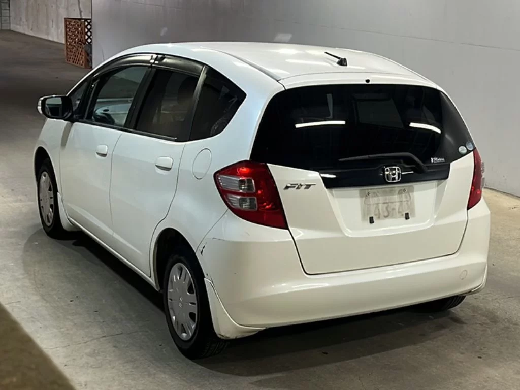 Honda Fit  с аукциона в Японии