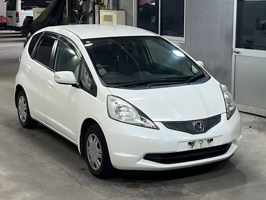 Honda Fit  с аукциона в Японии