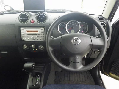 Nissan Kix