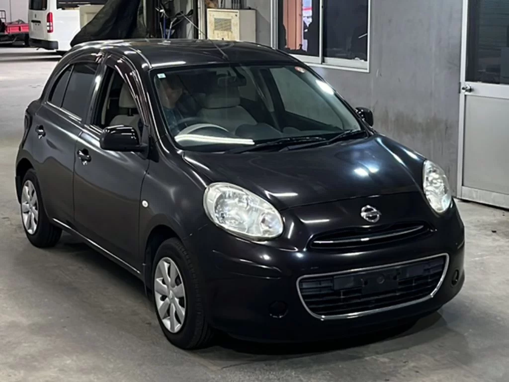 Nissan March  с аукциона в Японии
