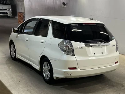 Honda FIT SHUTTLE HYBRID