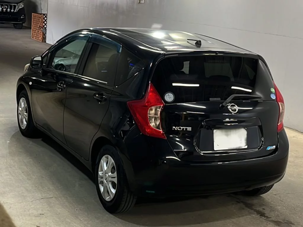Nissan Note  с аукциона в Японии
