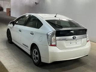 Toyota Prius PHV