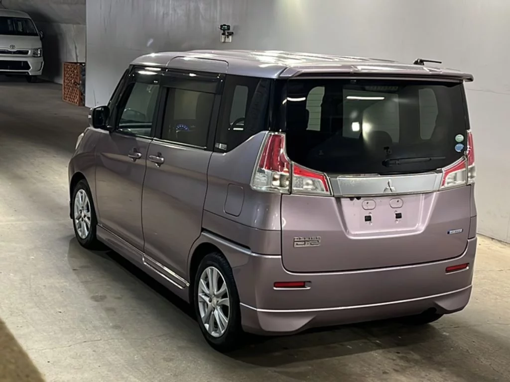 Mitsubishi Delica D:2  с аукциона в Японии