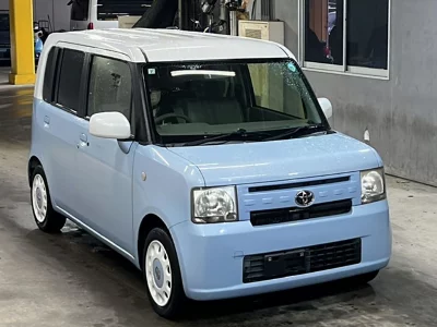 Toyota Pixis Space