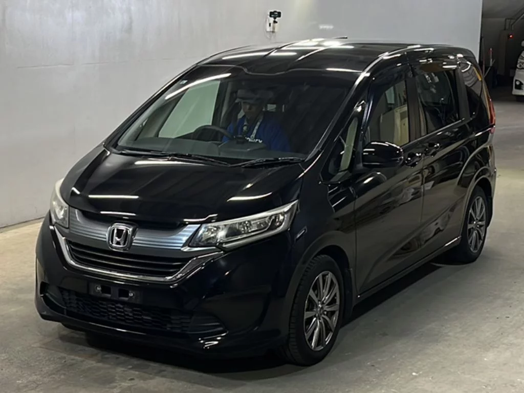 Honda Freed  с аукциона в Японии