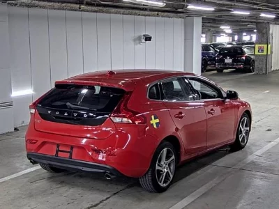 Volvo V40