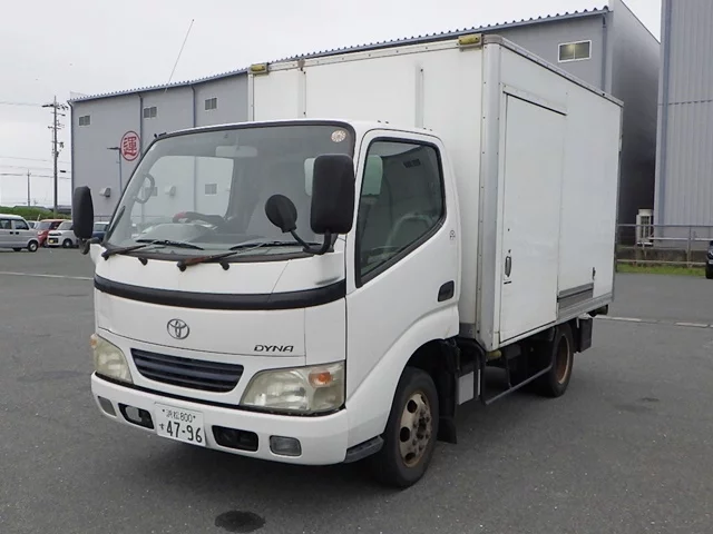 Toyota Dyna  с аукциона в Японии