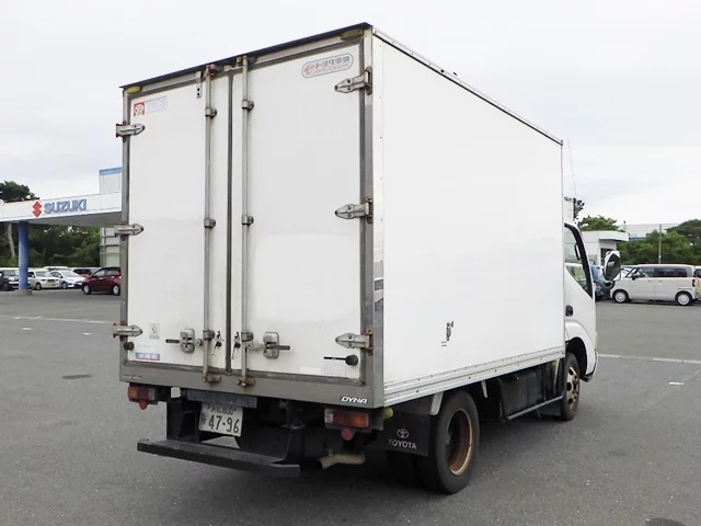 Toyota Dyna  с аукциона в Японии