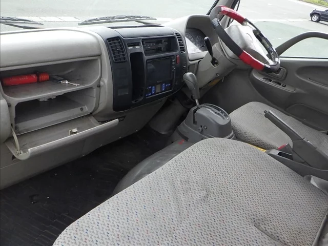Toyota Dyna  с аукциона в Японии