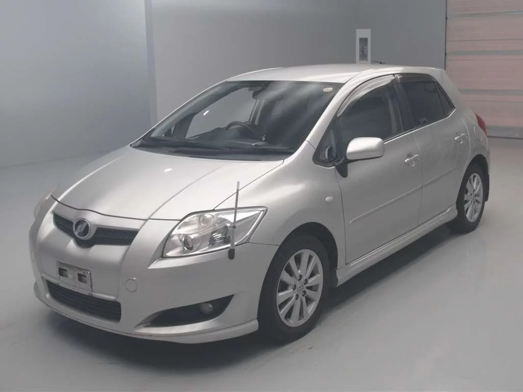 Toyota Auris  с аукциона в Японии