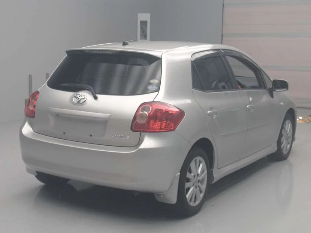 Toyota Auris  с аукциона в Японии